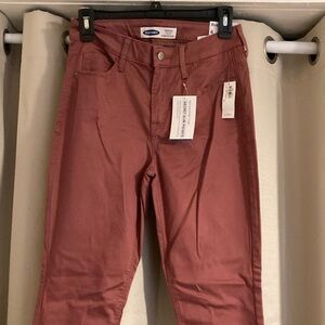 Brand new Old Navy rockstar, super skinny high-rise jeans with a Sateen finish.